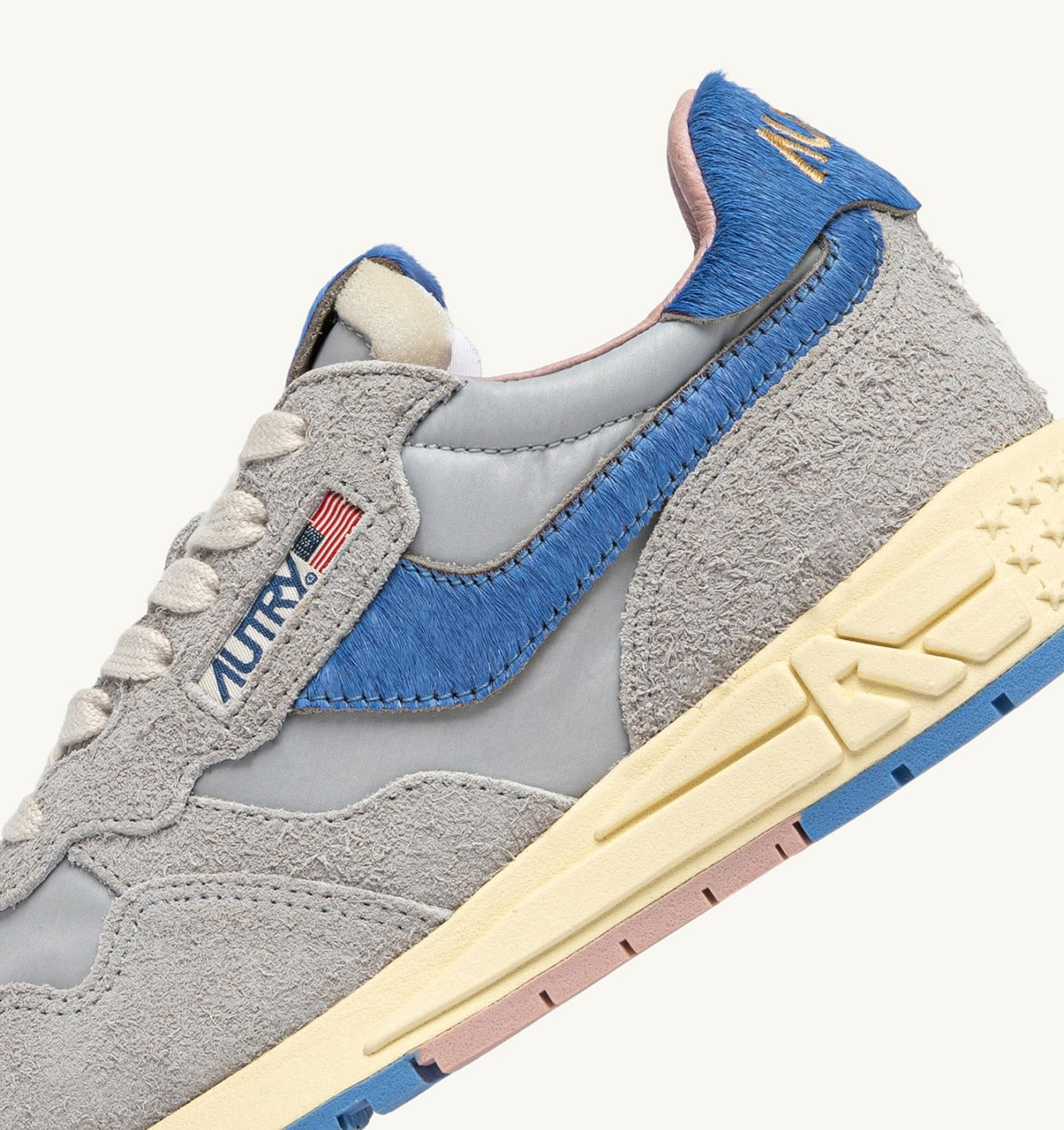 Woman REELWIND LOW SNEAKERS IN NYLON AND SUEDE COLOR VAPOR AND DELLA ROBBIA BLUE