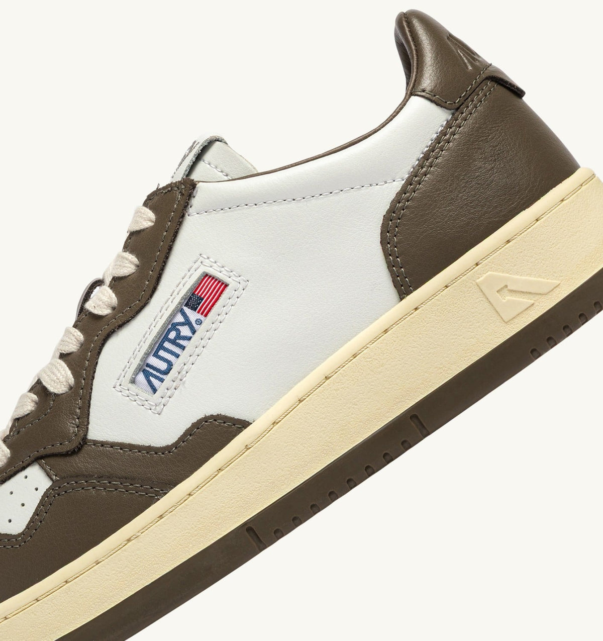 Man MEDALIST LOW BICOLOR SNEAKERS IN WHITE AND CHOCOLATE LEATHER