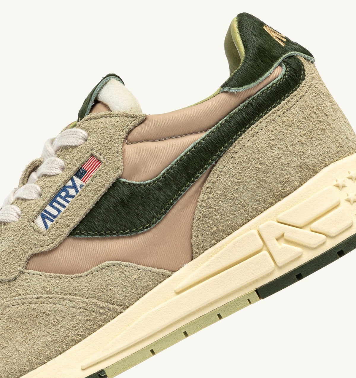 Man REELWIND LOW SNEAKERS IN NYLON AND SUEDE COLOR SPONGE AND GREEN