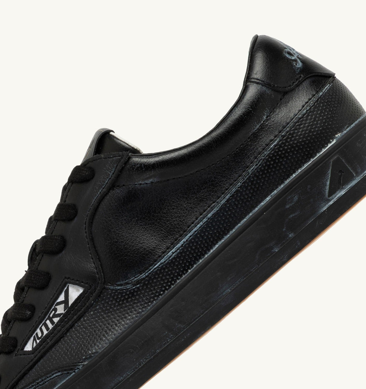 Man WINDSCAPE LOW SUPER VINTAGE SNEAKERS IN BLACK LEATHER