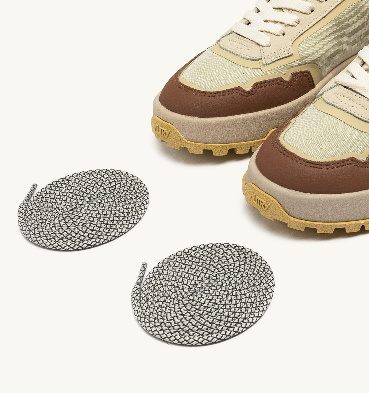 Man WILDPACE LOW SNEAKERS IN RIPSTOP NYLON AND LEATHER COLOR FOG AND THRUSH