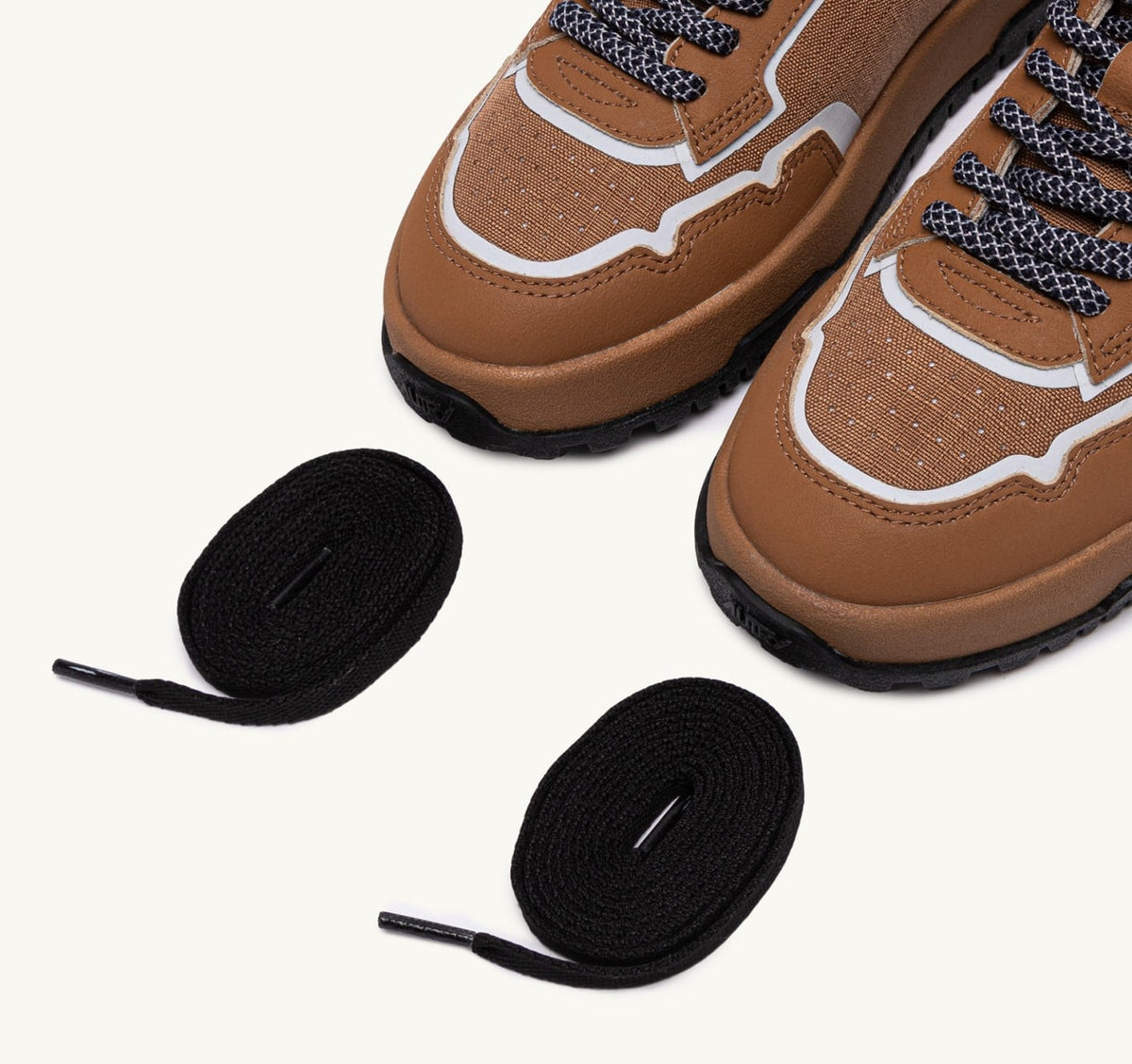 Man WILDPACE LOW SNEAKERS IN RIPSTOP NYLON AND LEATHER COLOR BROWN SUGAR AND REFLEX