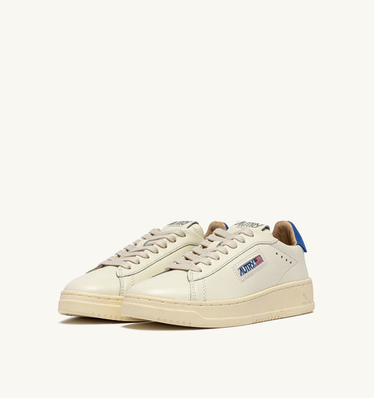 Man DALLAS LOW SNEAKERS IN MARSHMALLOW AND LAPIS BLUE LEATHER