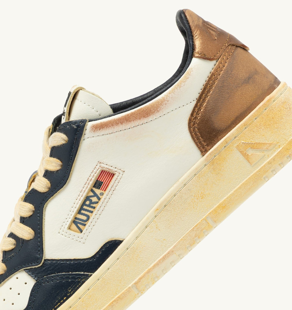 Man MEDALIST LOW SUPER VINTAGE SNEAKERS IN WHITE COPPER AND SPACE LEATHER