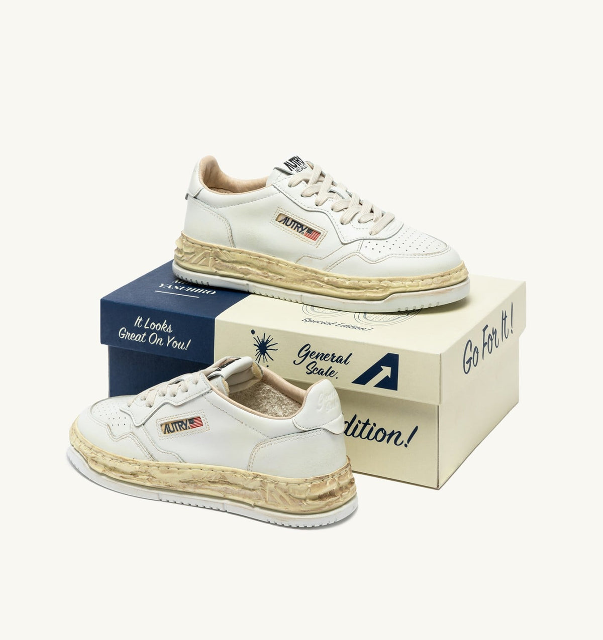 Man MEDALIST LOW SUPER VINTAGE 'Autry x Maison MIHARA YASUHIRO General Scale.' SNEAKERS IN WHITE LEATHER