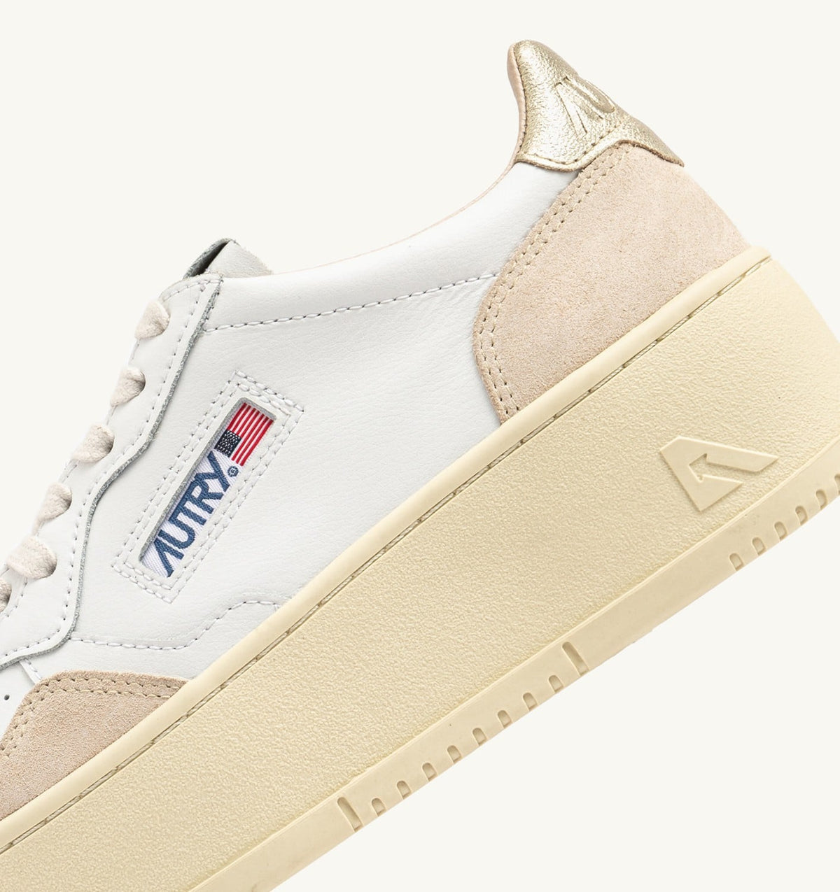 Woman MEDALIST PLATFORM SNEAKERS IN WHITE AND PLATINUM SUEDE AND LEATHER
