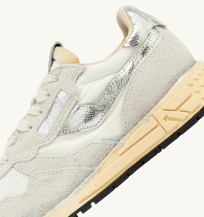 Woman REELWIND SUPER VINTAGE SNEAKERS IN WHITE AND SILVER SUEDE AND NYLON