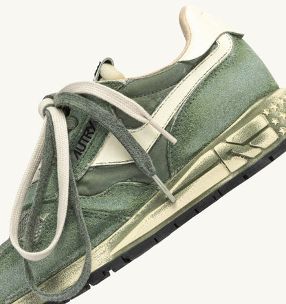 Woman REELWIND SUPER VINTAGE SNEAKERS IN LEPRECHAUN AND WHITE SUEDE AND NYLON