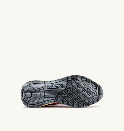 Woman REELWIND LOW SNEAKERS IN STRAWBERRY SUGAR AND COCONUT NYLON AND SUEDE