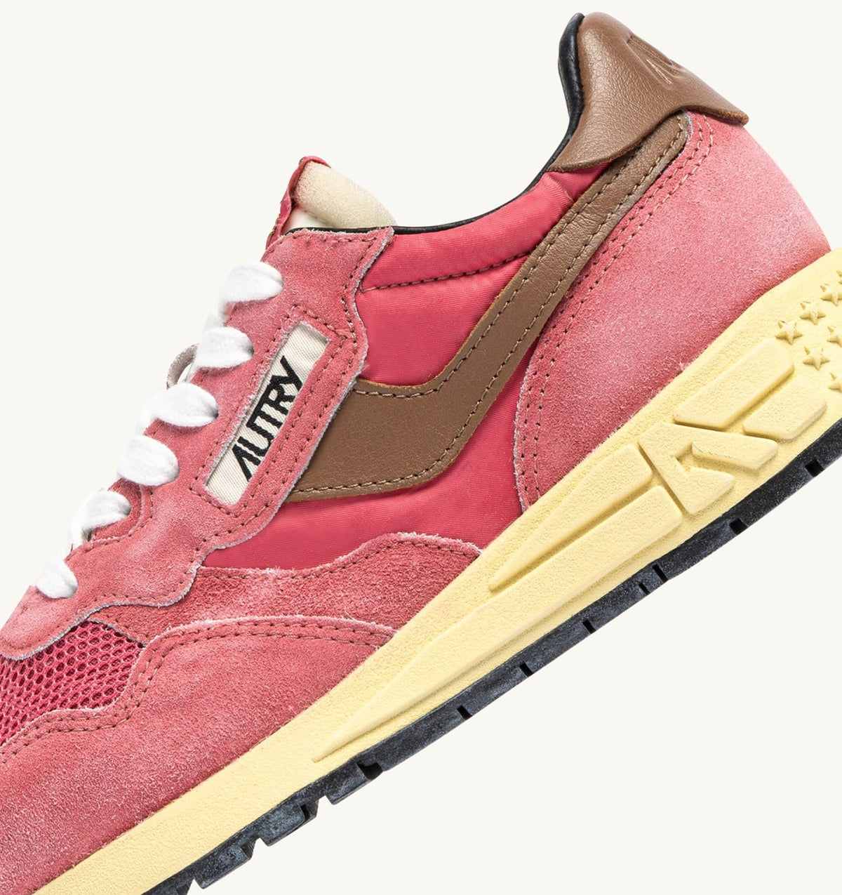 Woman REELWIND LOW SNEAKERS IN STRAWBERRY SUGAR AND COCONUT NYLON AND SUEDE