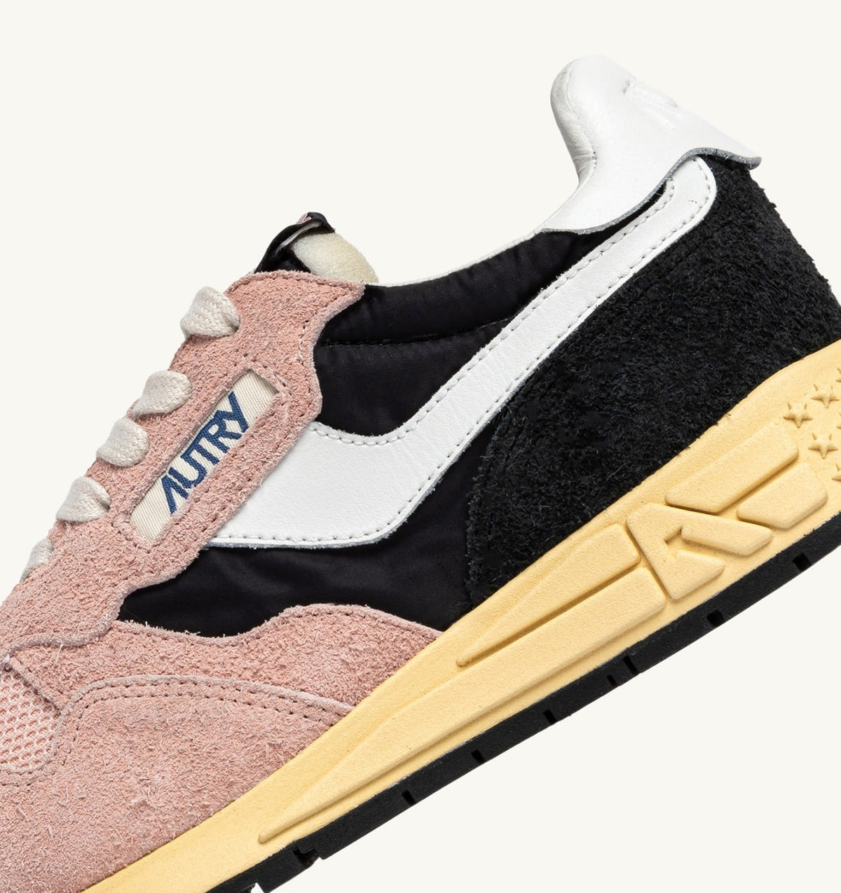 Woman REELWIND LOW SNEAKERS IN BLACK AND ROSA NYLON AND SUEDE