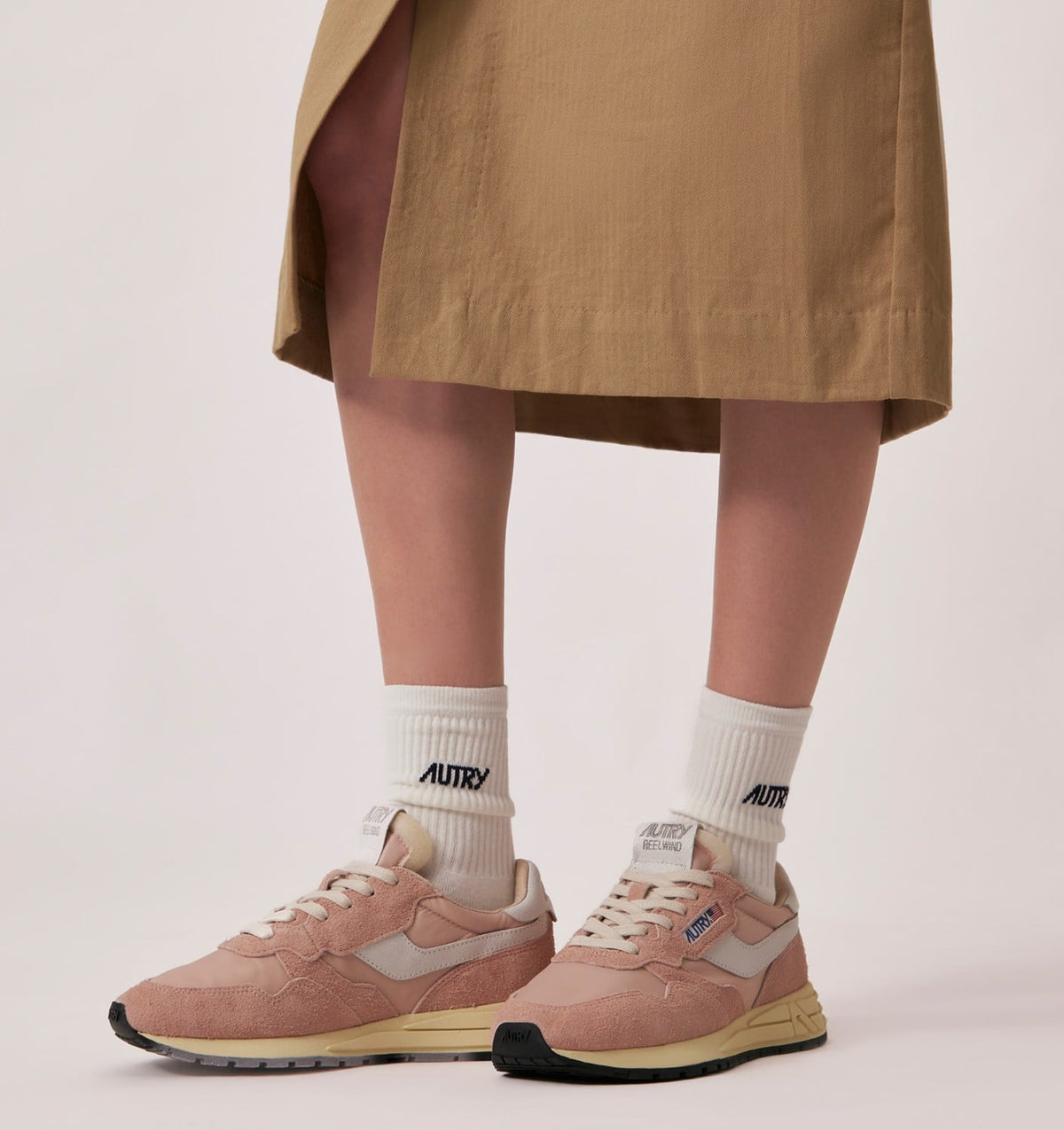 Woman REELWIND LOW SNEAKERS IN WHITE AND POWDER PINK NYLON AND SUEDE