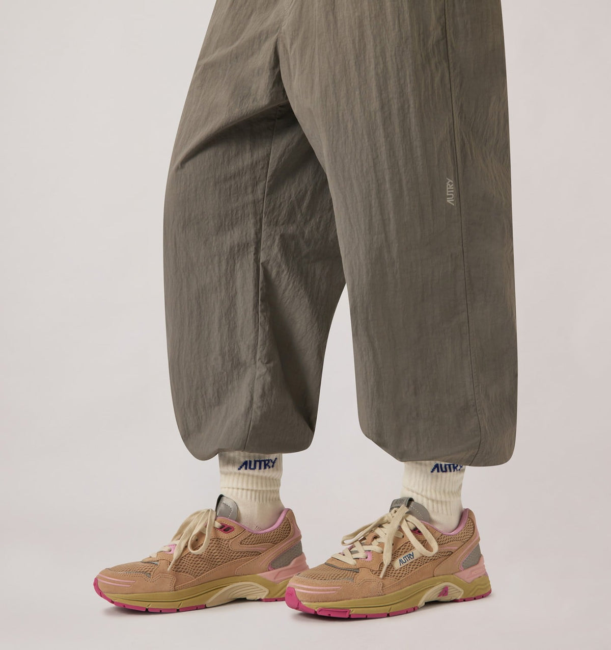 Woman HYPERWAY SNEAKERS IN PHARD PINK AND DOLPHIN SUEDE AND MESH