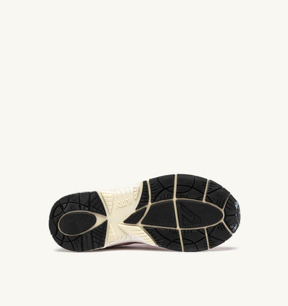 Woman HYPERWAY SUPER VINTAGE SNEAKERS IN BABOL AND SILVER SUEDE