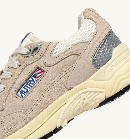 Woman HYPERWAY SNEAKERS IN SAND BROWN AND SILVER-TONE SUEDE AND MESH
