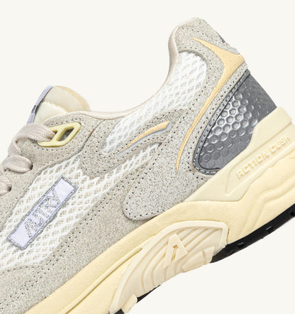 Woman HYPERWAY SNEAKERS IN WHITE MESH AND GLITTER GRAY LEATHER