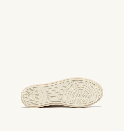 Woman MEDALIST EASEKNIT LOW SNEAKERS IN IVORY WHITE KNIT