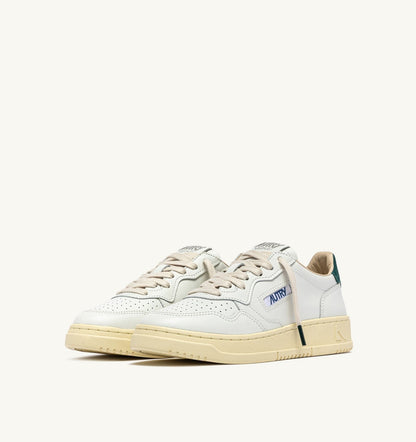 Man MEDALIST LOW SNEAKERS IN WHITE LEATHER AND DARK SEA SUEDE