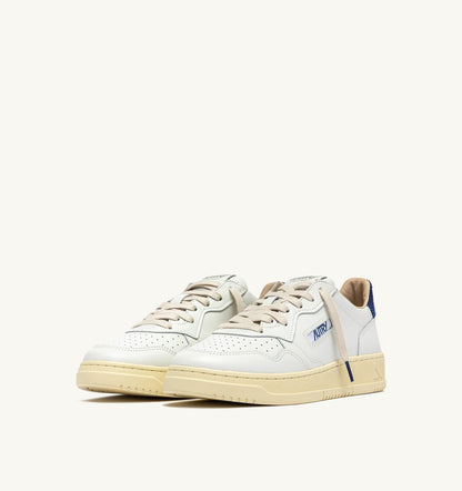Man MEDALIST LOW SNEAKERS IN WHITE LEATHER AND BLUE DEPTHS SUEDE