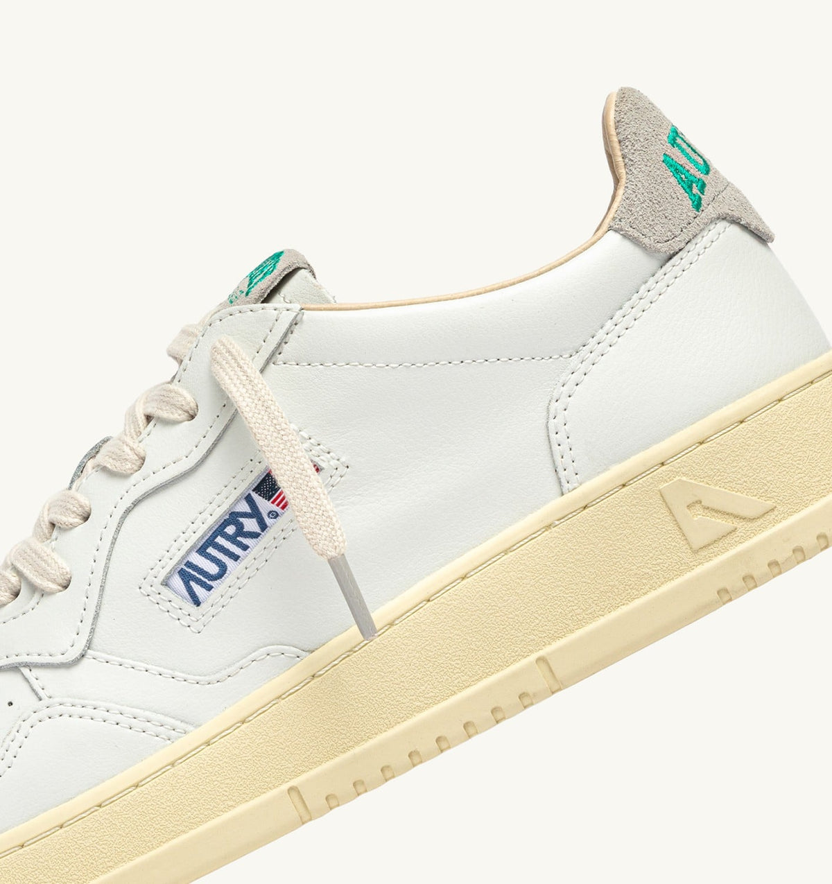 Man MEDALIST LOW SNEAKERS IN WHITE LEATHER AND CLOUD SUEDE