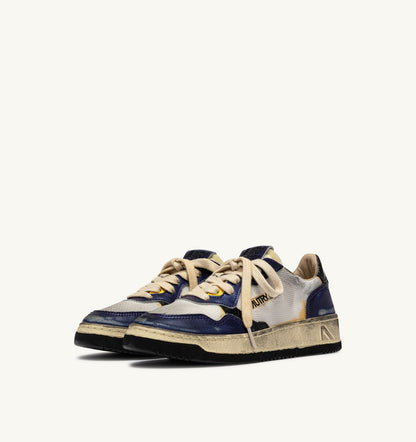 Man MEDALIST LOW SUPER VINTAGE SNEAKERS IN WHITE AND TANZANITE LEATHER AND DRAGON MESH