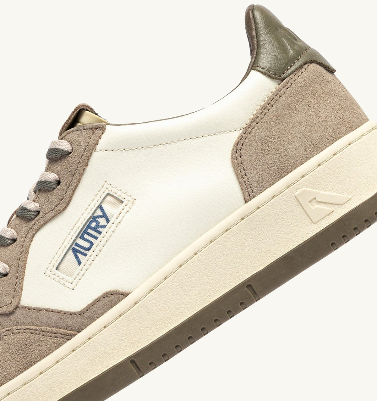 Man MEDALIST LOW SNEAKERS IN COVERT GREEN AND LICORICE LEATHER AND SUEDE