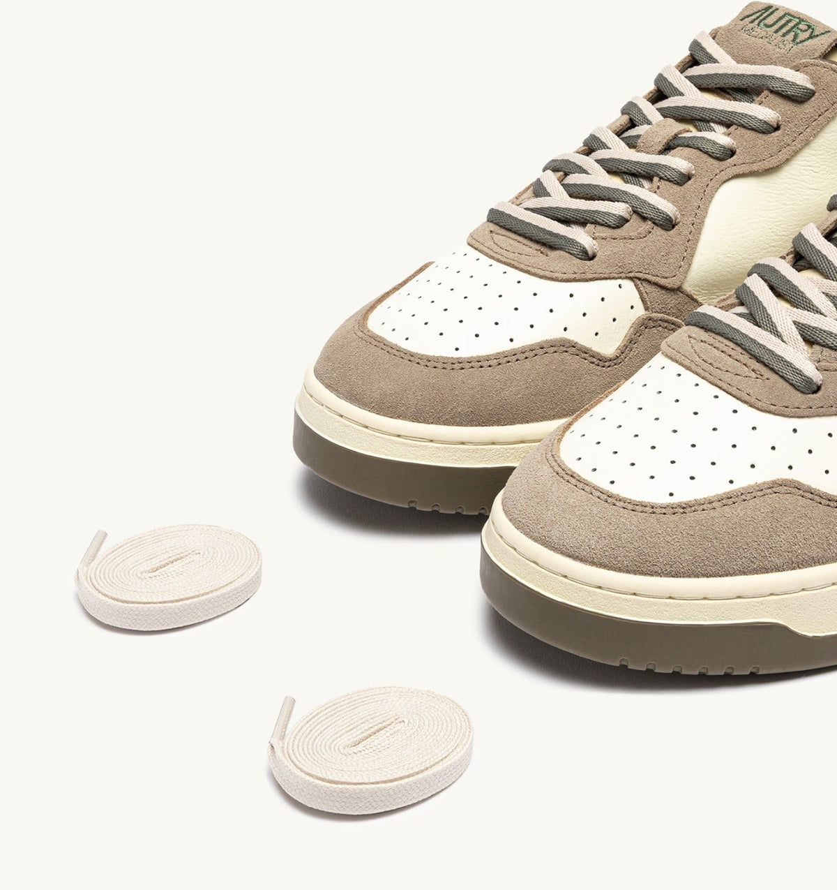 Man MEDALIST LOW SNEAKERS IN COVERT GREEN AND LICORICE LEATHER AND SUEDE
