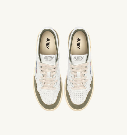 Man MEDALIST LOW SNEAKERS IN WHITE LEATHER AND SMOKED GREEN SUEDE