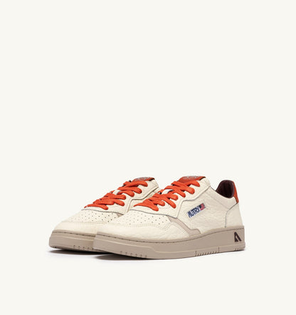 Man MEDALIST LOW SNEAKERS IN SAND AND PUMPKIN LEATHER