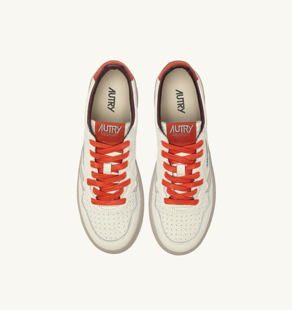 Man MEDALIST LOW SNEAKERS IN SAND AND PUMPKIN LEATHER