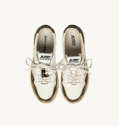 Man MEDALIST LOW SUPER VINTAGE SNEAKERS IN WHITE AND ANTIQUE BLACK LEATHER