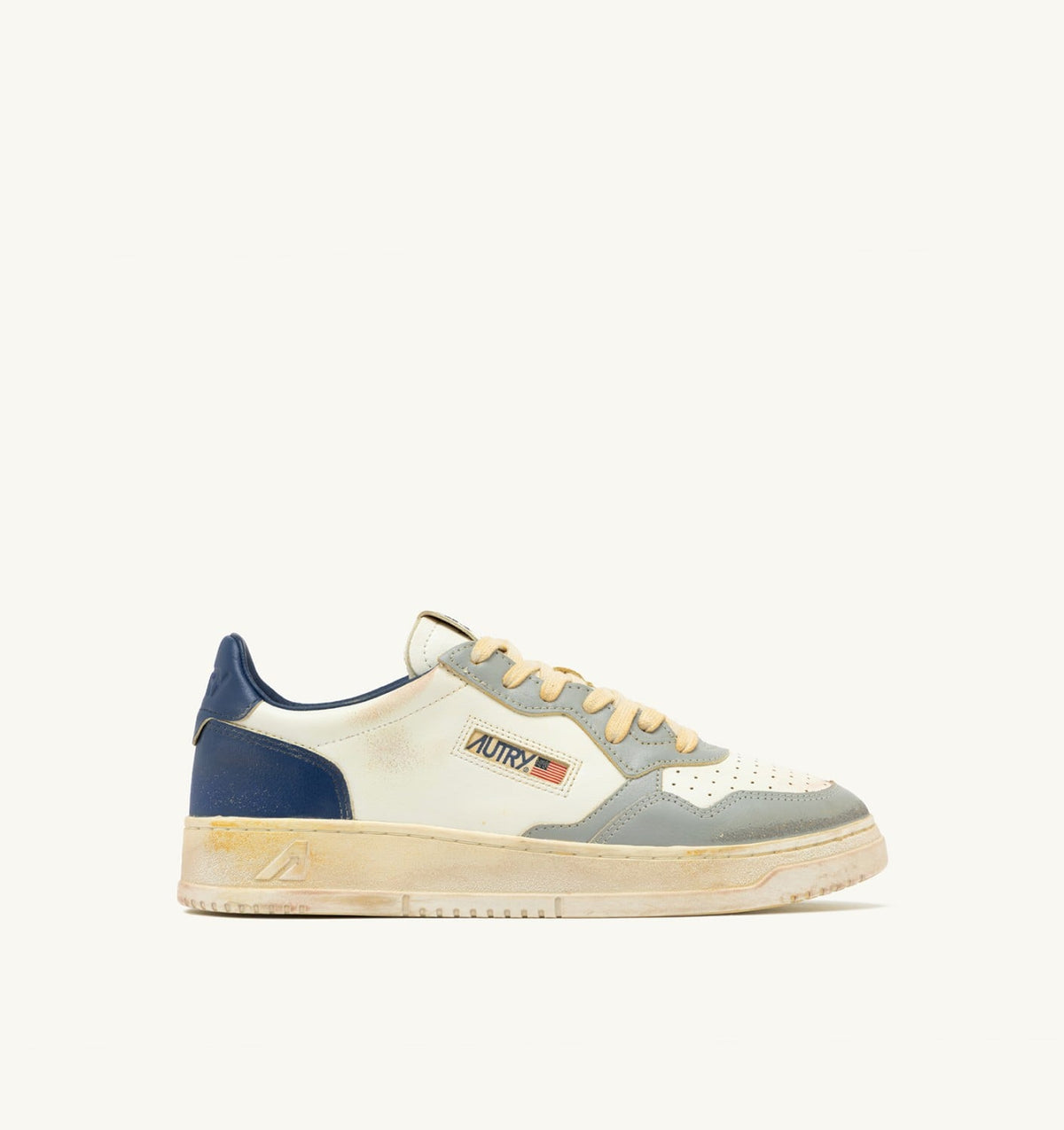 Man MEDALIST LOW SUPER VINTAGE SNEAKERS IN LIMESTONE WHITE AND BLUE LEATHER