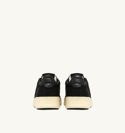 Man EASEKNIT MEDALIST LOW SNEAKERS IN BLACK COLOR KNIT