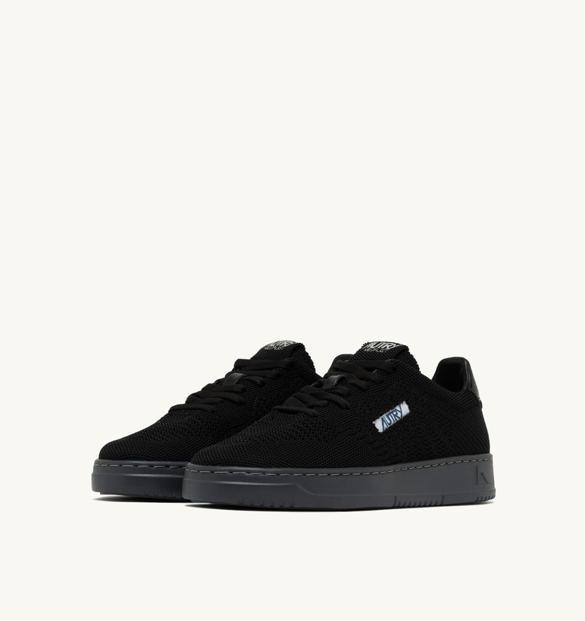 Man MEDALIST EASEKNIT LOW SNEAKERS IN BLACK KNIT