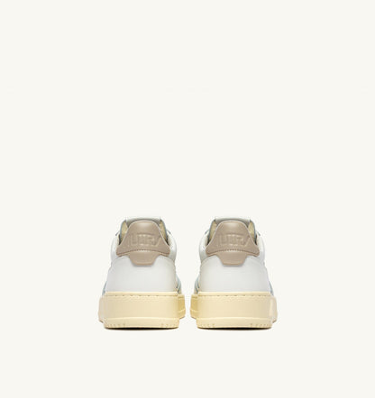 Man MEDALIST LOW SNEAKERS IN WHITE AND FEATHER GRAY LEATHER