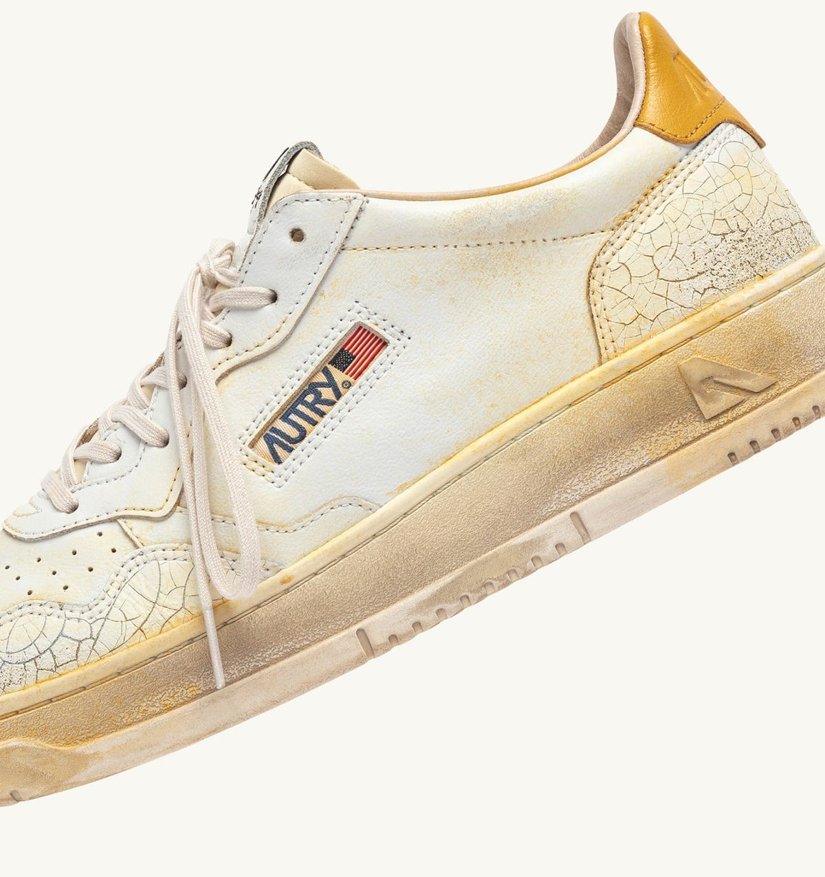 Man MEDALIST LOW SUPER VINTAGE SNEAKERS IN WHITE AND YELLOW LEATHER