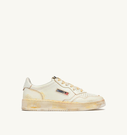 Man MEDALIST LOW SUPER VINTAGE SNEAKERS IN WHITE LEATHER