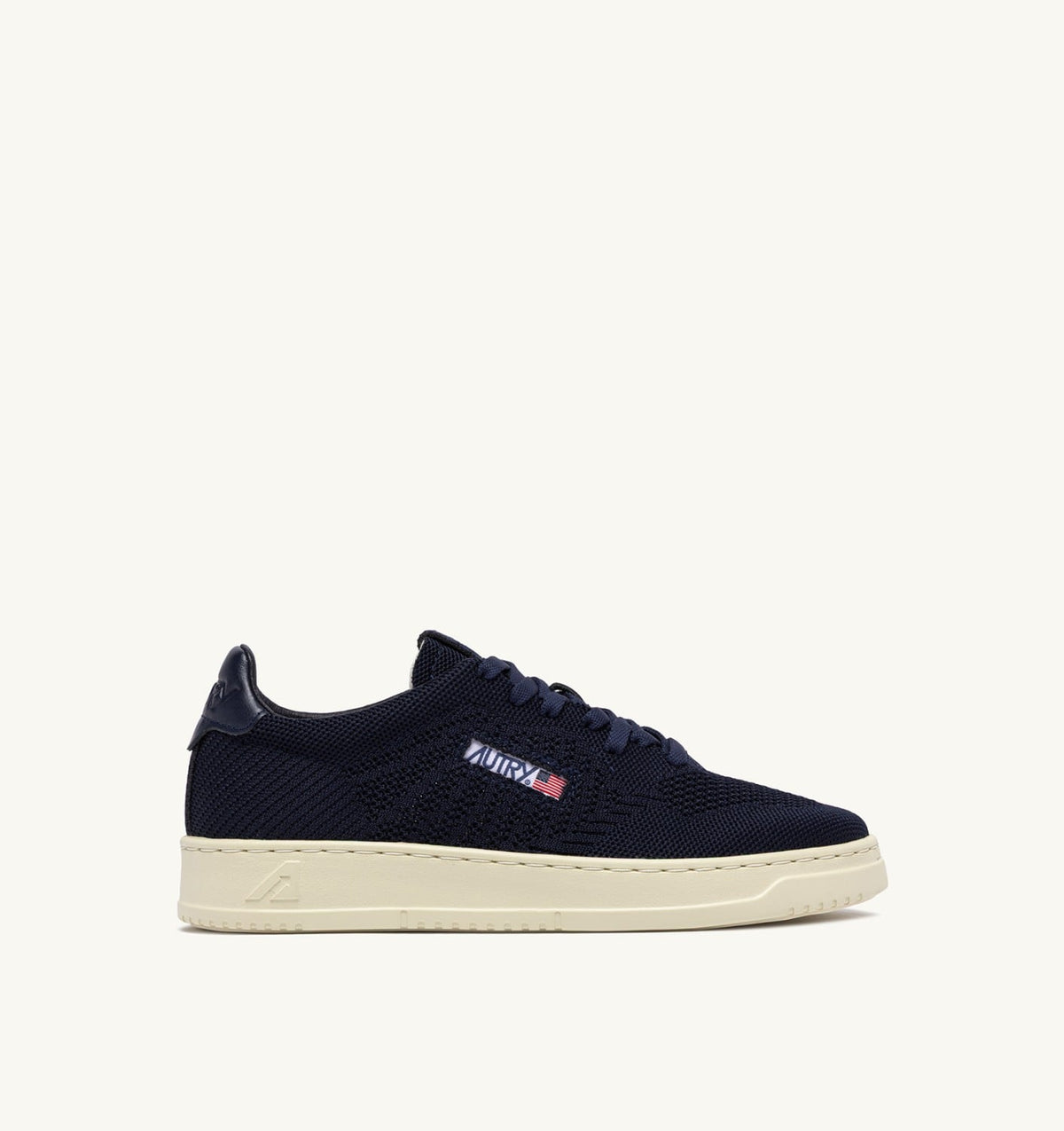 Man MEDALIST EASEKNIT LOW SNEAKERS IN SPACE BLUE KNIT