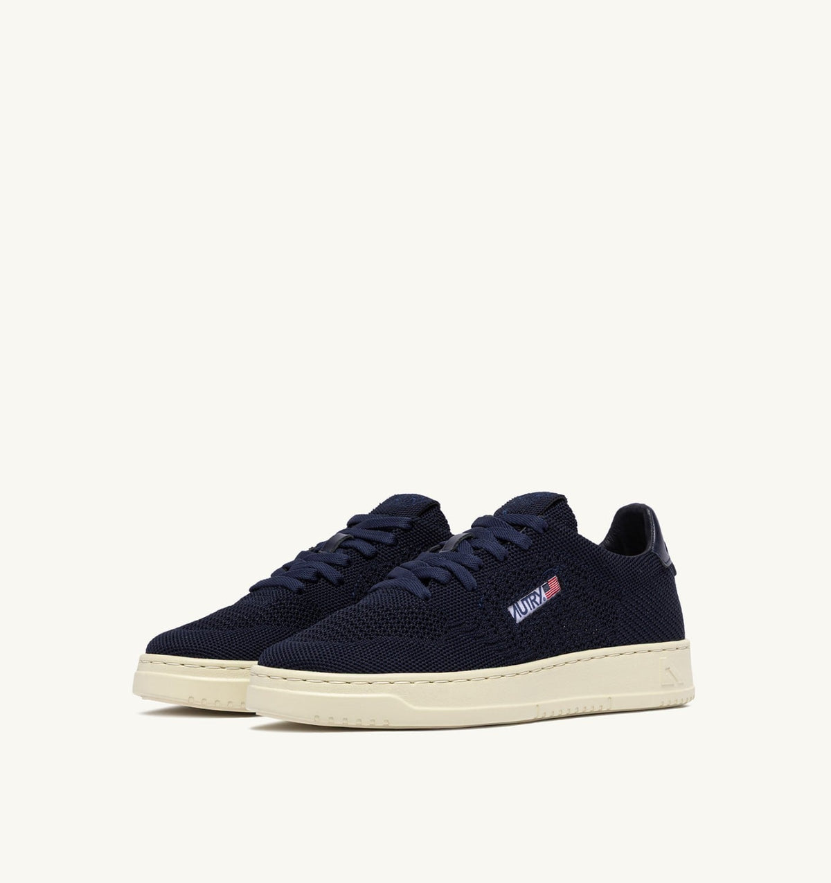 Man MEDALIST EASEKNIT LOW SNEAKERS IN SPACE BLUE KNIT