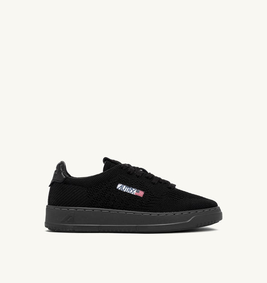 Man MEDALIST EASEKNIT LOW SNEAKERS IN BLACK KNIT