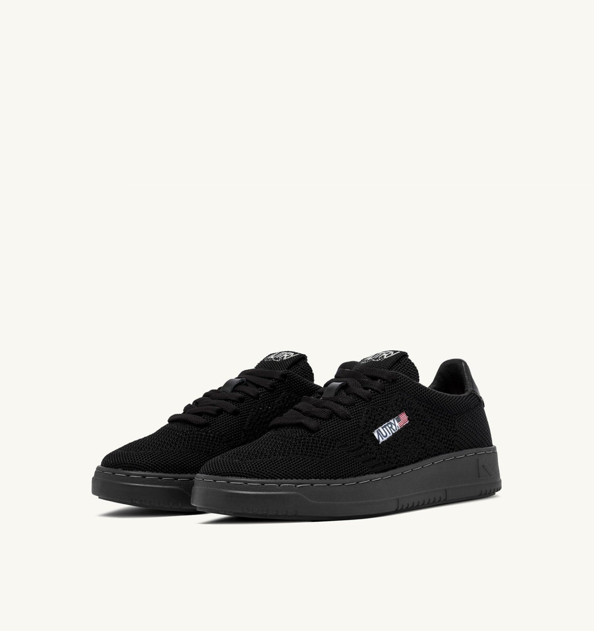 Man MEDALIST EASEKNIT LOW SNEAKERS IN BLACK KNIT