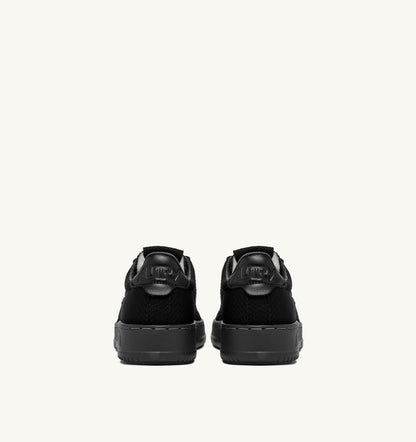 Man MEDALIST EASEKNIT LOW SNEAKERS IN BLACK KNIT