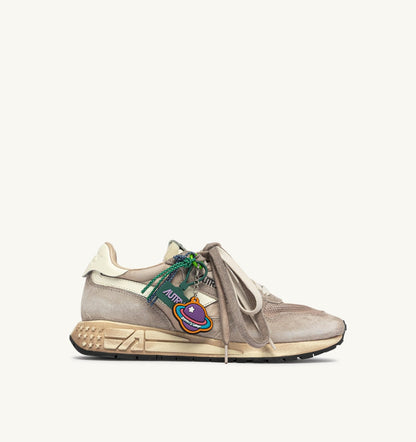 Man REELWIND SUPER VINTAGE SNEAKERS IN WOODSMOKE AND WHITE SUEDE AND NYLON