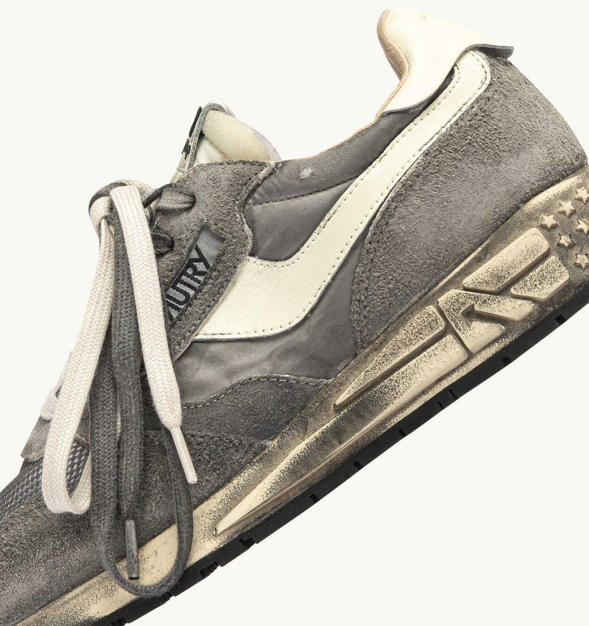 Man REELWIND SUPER VINTAGE SNEAKERS IN WHITE AND BLACK SUEDE AND NYLON