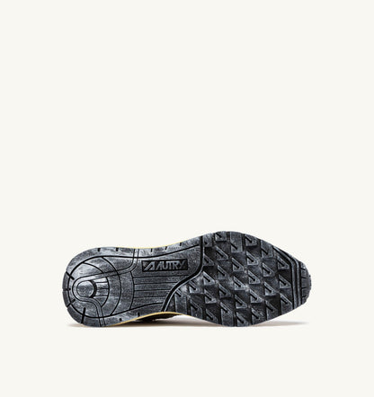 Man REELWIND LOW SNEAKERS IN FOAM SUGAR AND COVERT GREEN NYLON AND SUEDE
