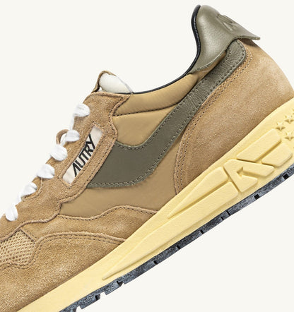 Man REELWIND LOW SNEAKERS IN FOAM SUGAR AND COVERT GREEN NYLON AND SUEDE