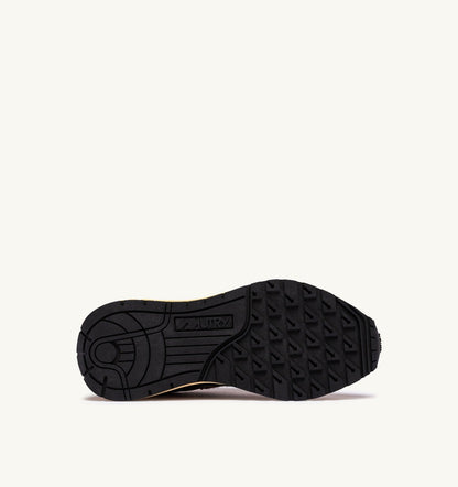 Man REELWIND LOW SNEAKERS IN MOCHA AND BLACK NYLON AND SUEDE