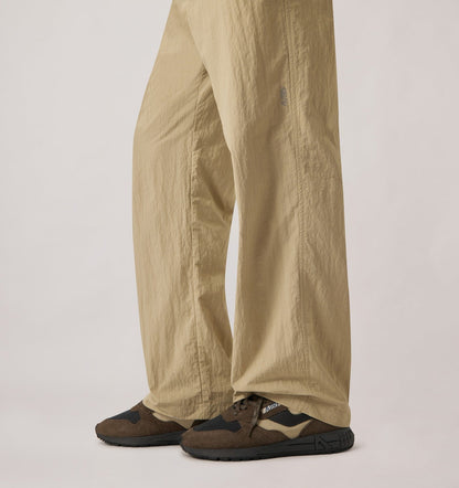 Man REELWIND LOW SNEAKERS IN DARK BARK PEBBLE AND PHANTOM SUEDE AND NYLON