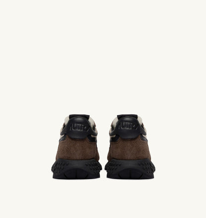 Man REELWIND LOW SNEAKERS IN DARK BARK PEBBLE AND PHANTOM SUEDE AND NYLON
