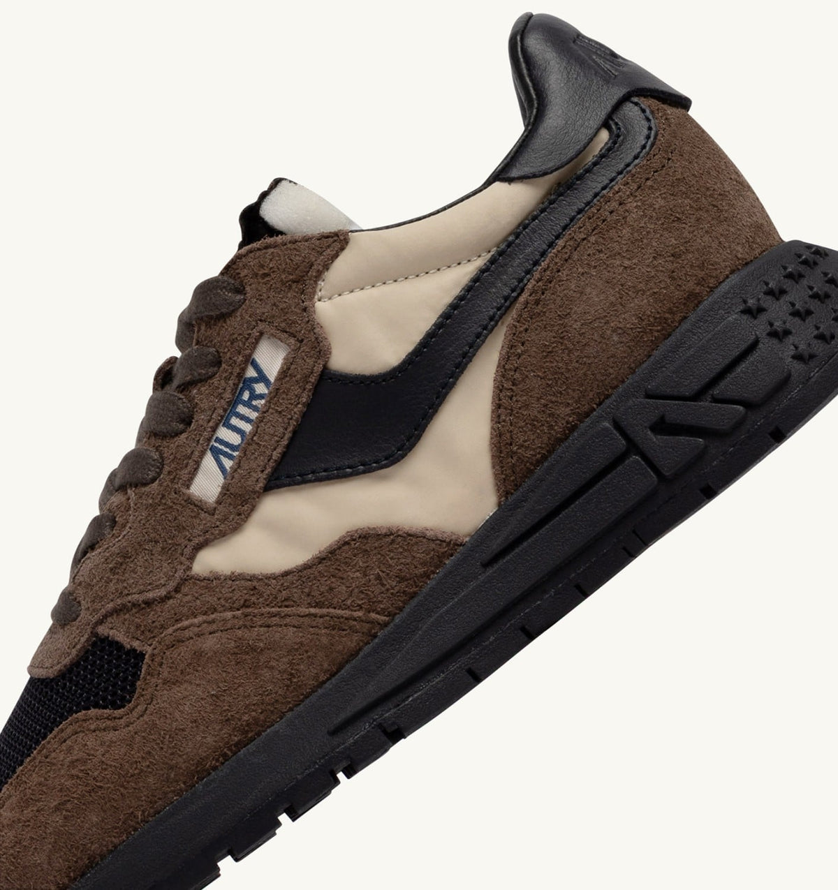 Man REELWIND LOW SNEAKERS IN DARK BARK PEBBLE AND PHANTOM SUEDE AND NYLON